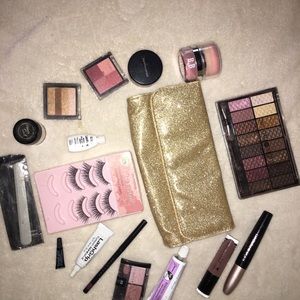 Makeup bundle